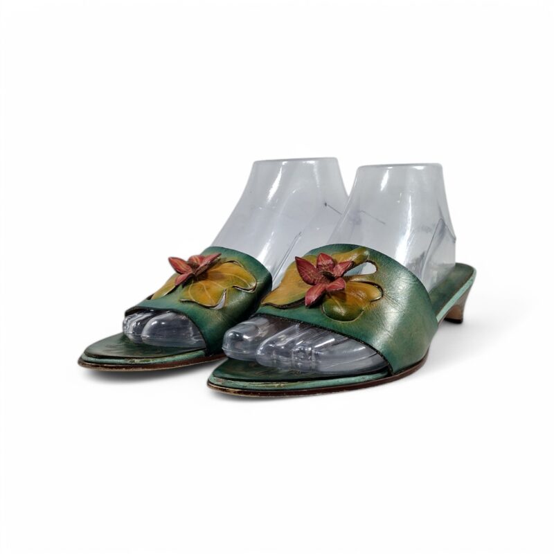 Defile - Image 2