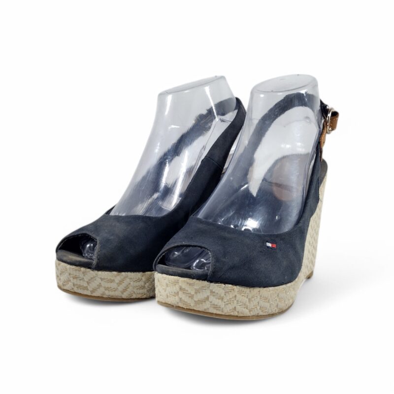Tommy Hilfiger - Image 2