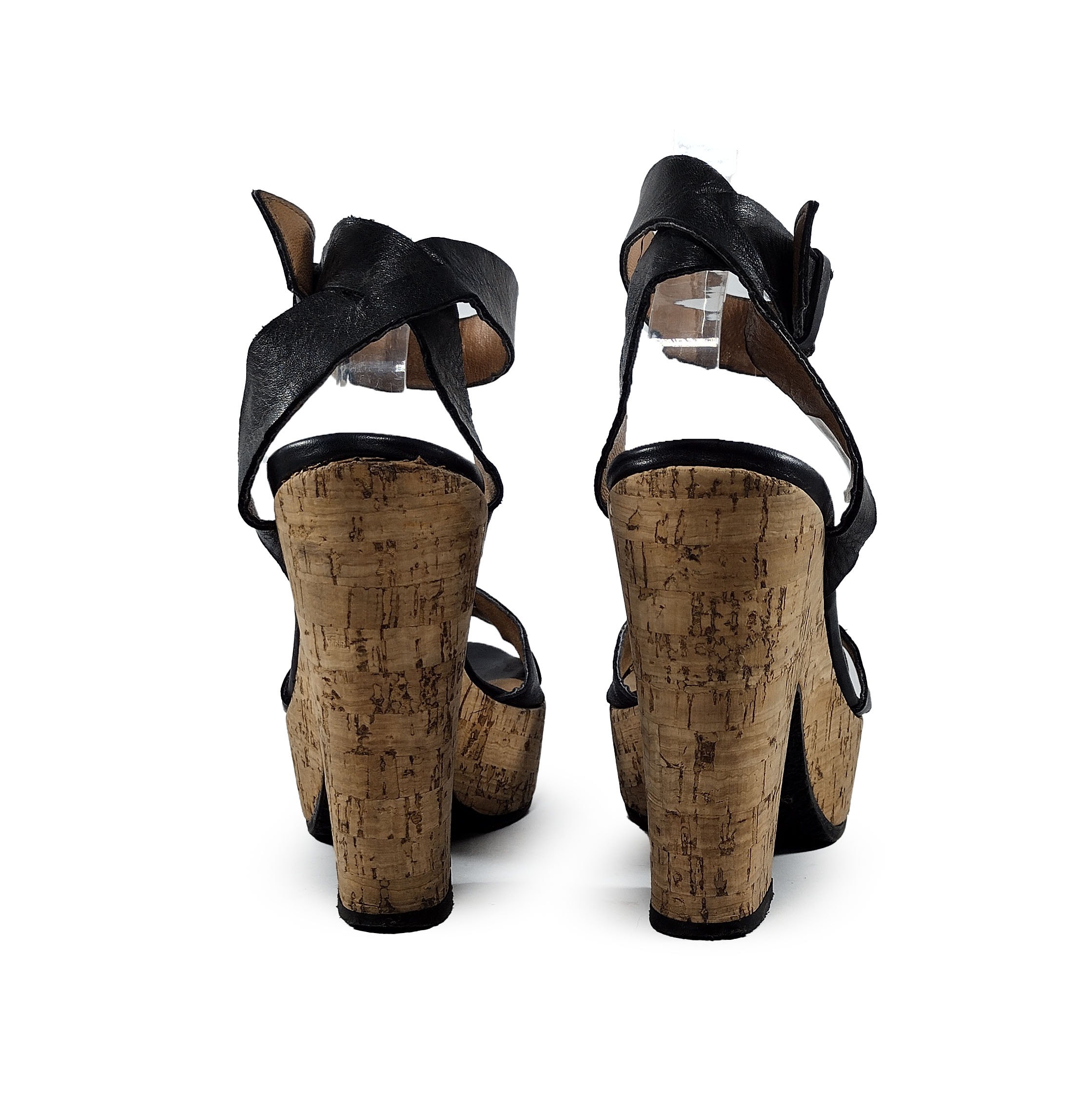 Caroline Biss - Image 4