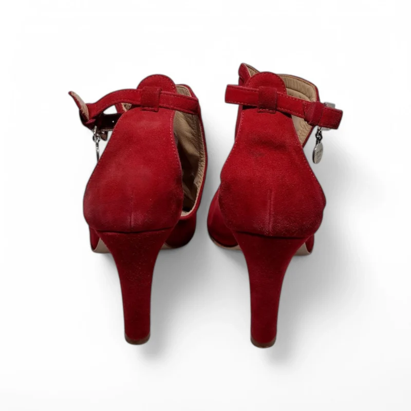 Caroline Biss - Image 3